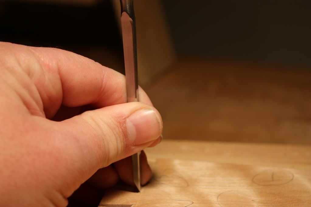 How (not) to hold a chisel Fair Woodworking