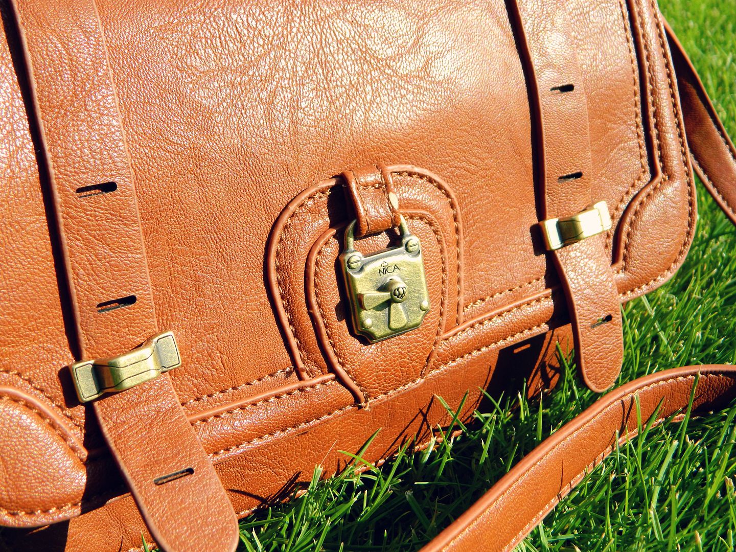 Bagable Bags Nica Bettina Small Satchel Lock Strap Detail Review Belle-amie UK Beauty Fashion Lifestyle Blog