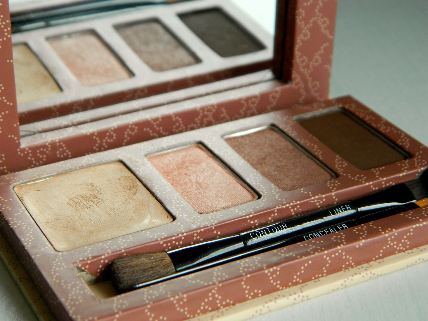 Benefit Big Beautiful Eyes Shades Palette Review Belle-amie