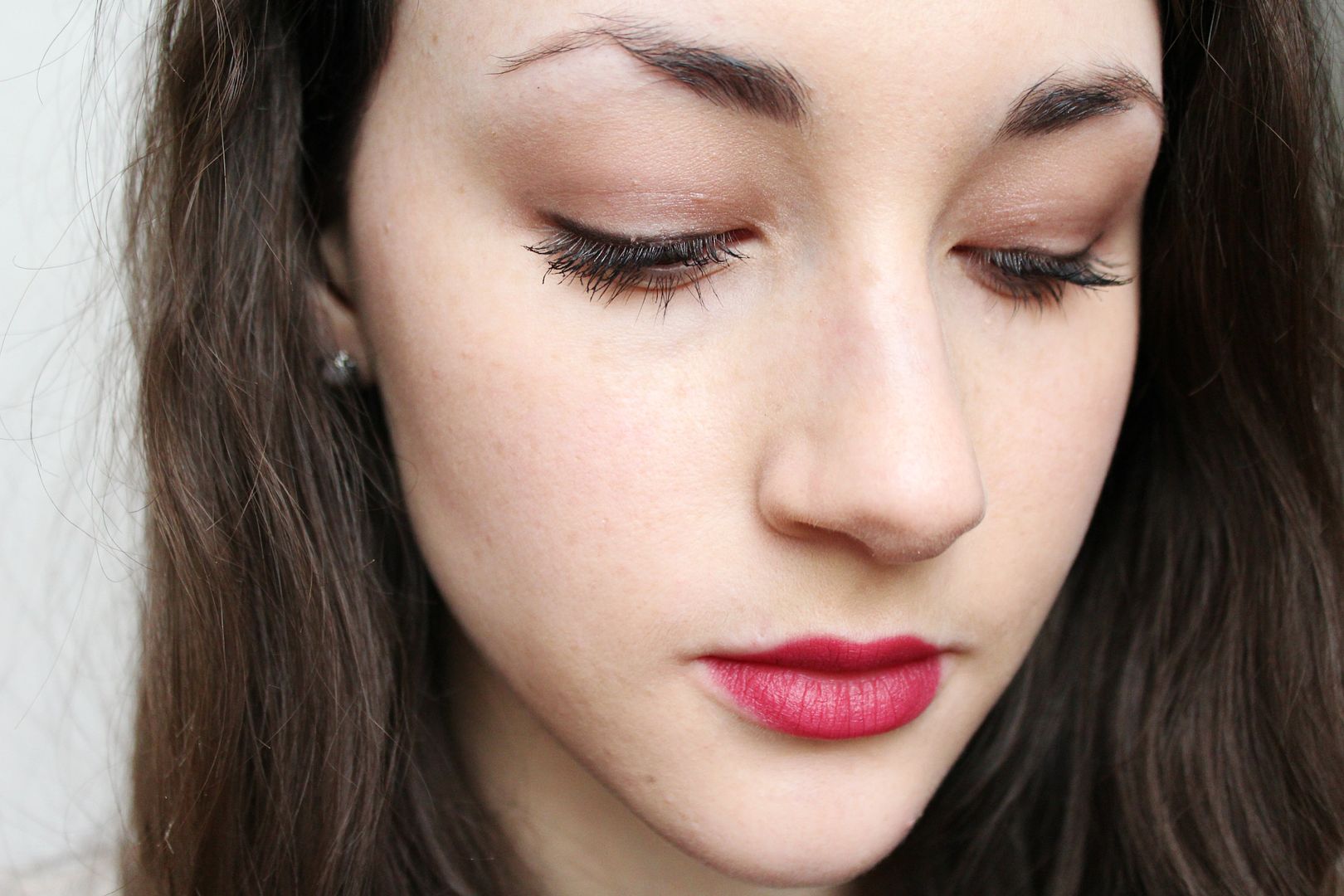 Bold-Red-Pink-Lip-Valtentines-Day-Makeup-Look-Close-Up-2015-Belle-Amie-UK-Beauty-Fashion-Lifestyle-Blog