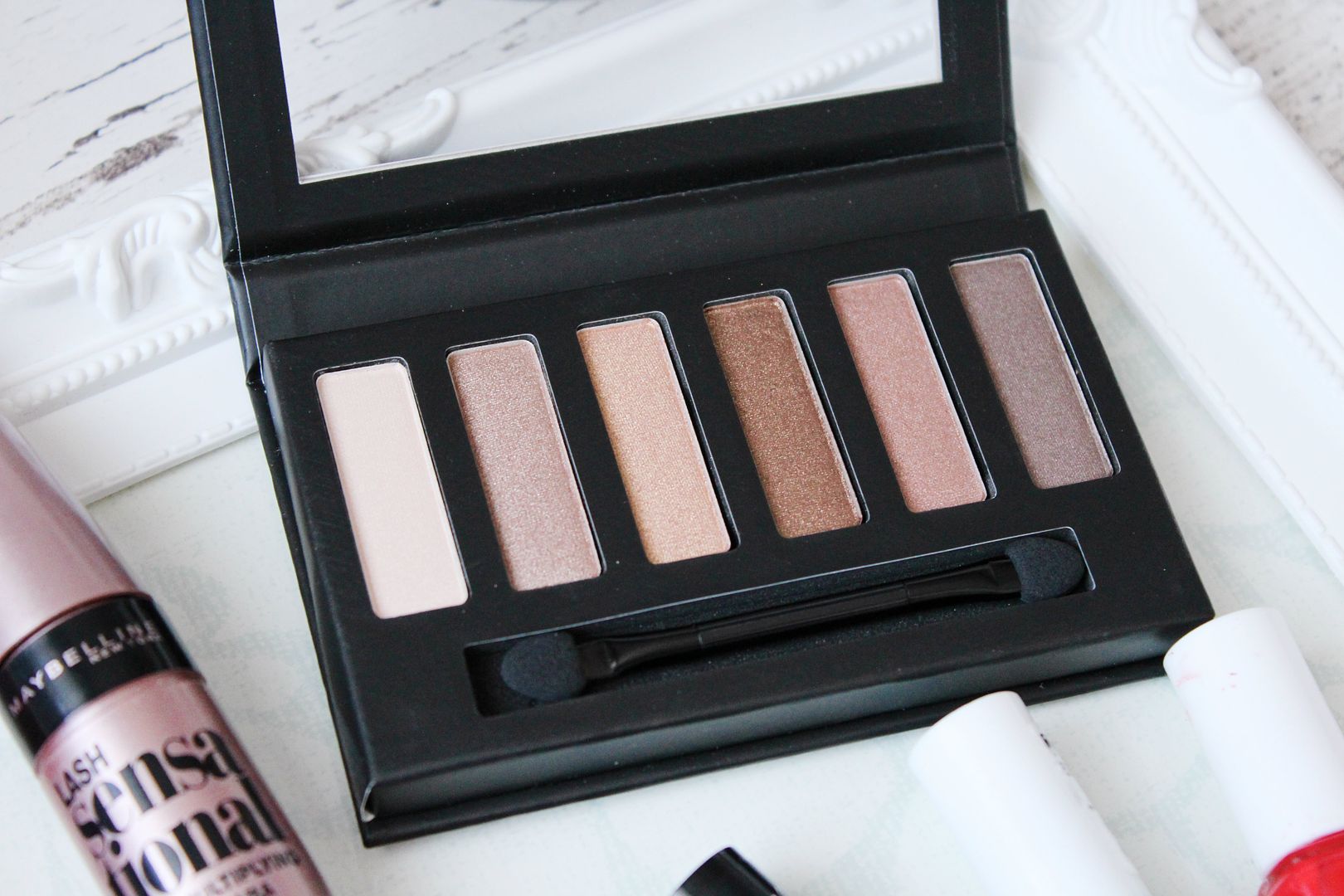 Boots-Spring-Summer-Makeup-Haul-2015-Collection-Eyes-Uncovered-Nude-Bronze-Palette-Belle-Amie-UK-Beauty-Fashion-Lifestyle-Blog
