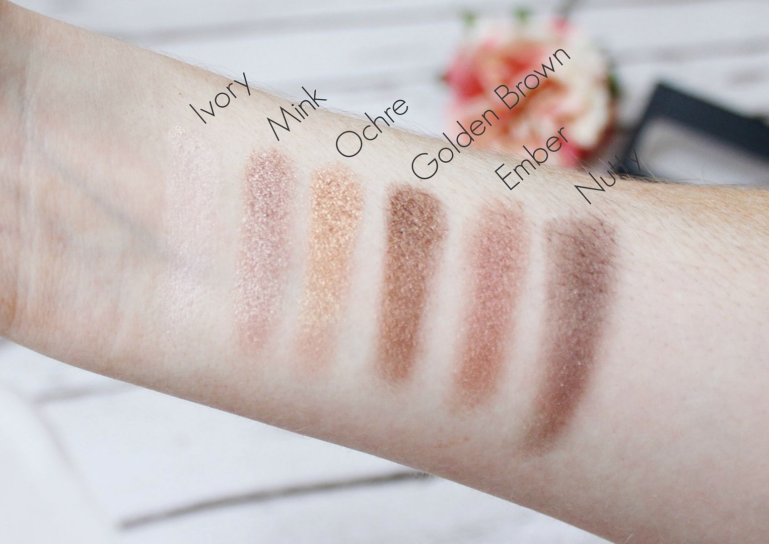 Collection Eyes Uncovered Nude Bronze Review Swatch Belle-Amie UK Beauty Fashion Lifestyle Blog