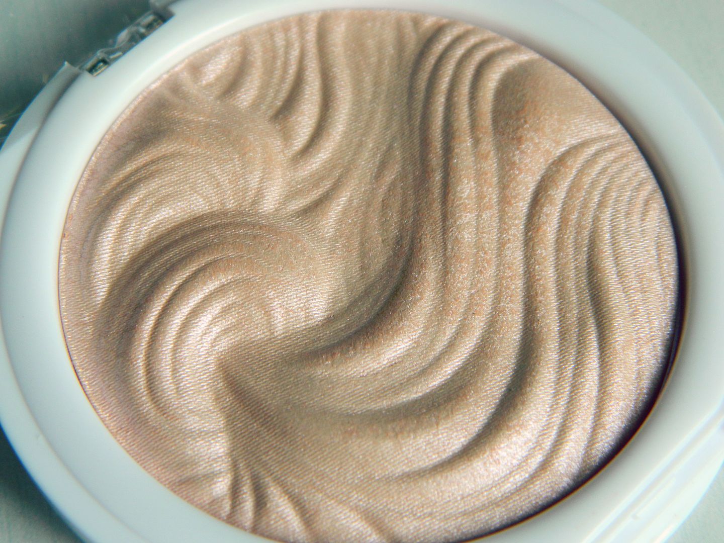 Makeup Academy Undress Your Skin Highlighter Review Belle-amie
