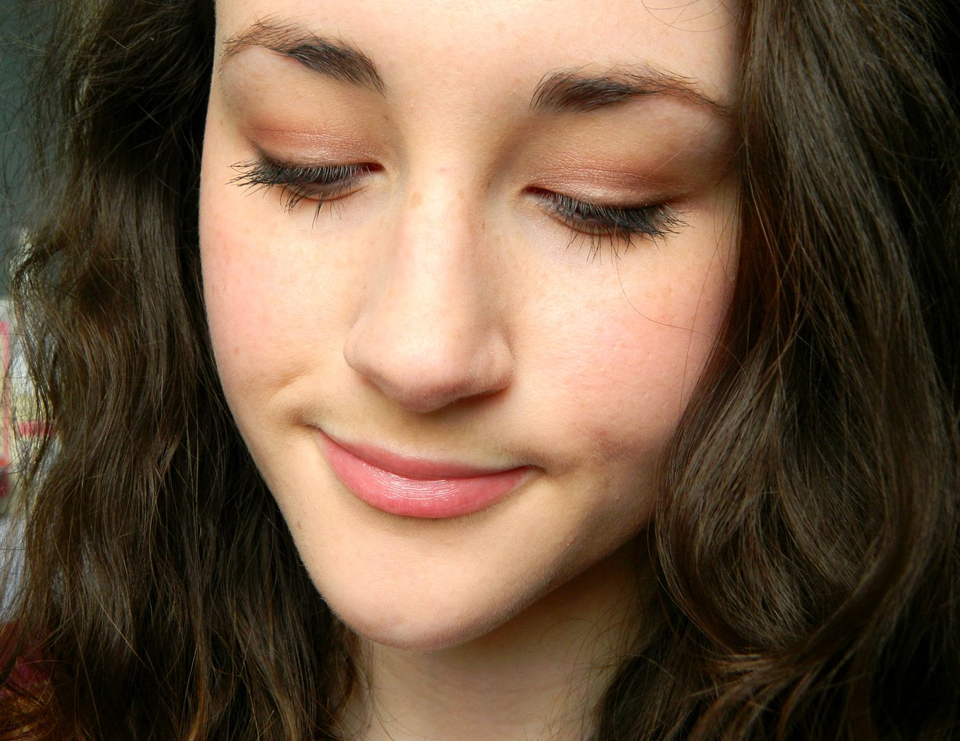 Me Wearing Benefit Big Beautiful Eyes Eye Shadow Palette Review Belle-amie