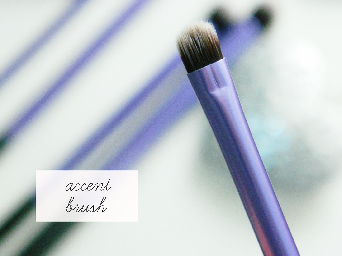 Real Techniques Starter Set Eye Makeup Brushes Accent Brush Review Belle-amie UK Beauty Fashion Lifestyle Blog