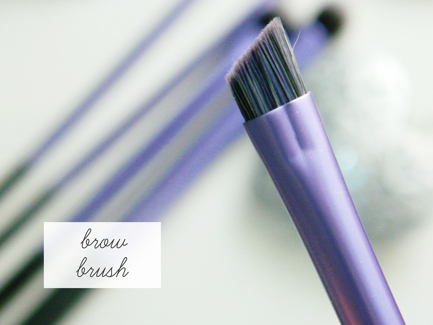 Real Techniques Starter Set Eye Makeup Brushes Brow Brush Review Belle-amie UK Beauty Fashion Lifestyle Blog