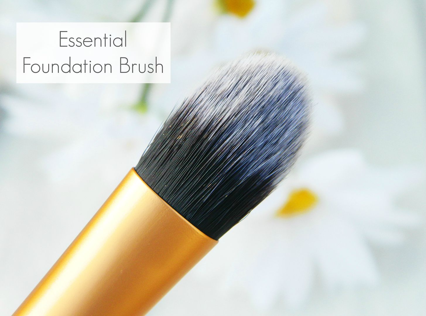 Real Techniques Travel Essentials Brush Set Review Essential Foundation Face Brush Belle-amie UK Beauty Fashion Lifestyle Blog