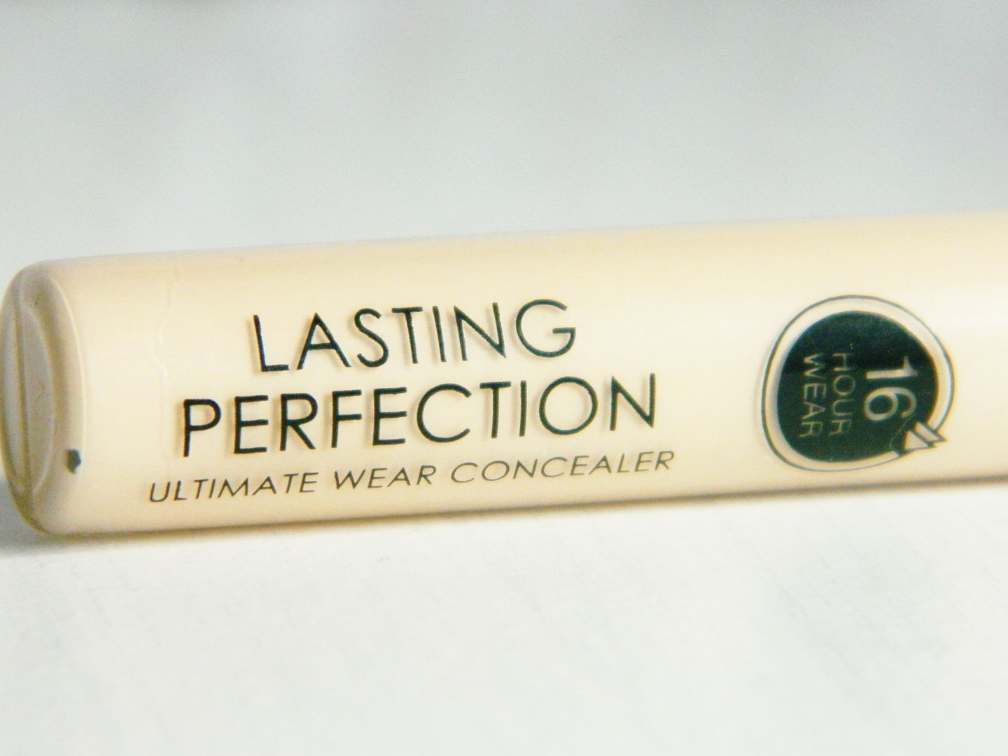 Collection Lasting Perfection Ultimate Wear Concealer Fair 1 Review Belle-amie UK Beauty Fashion Lifestyle Blog