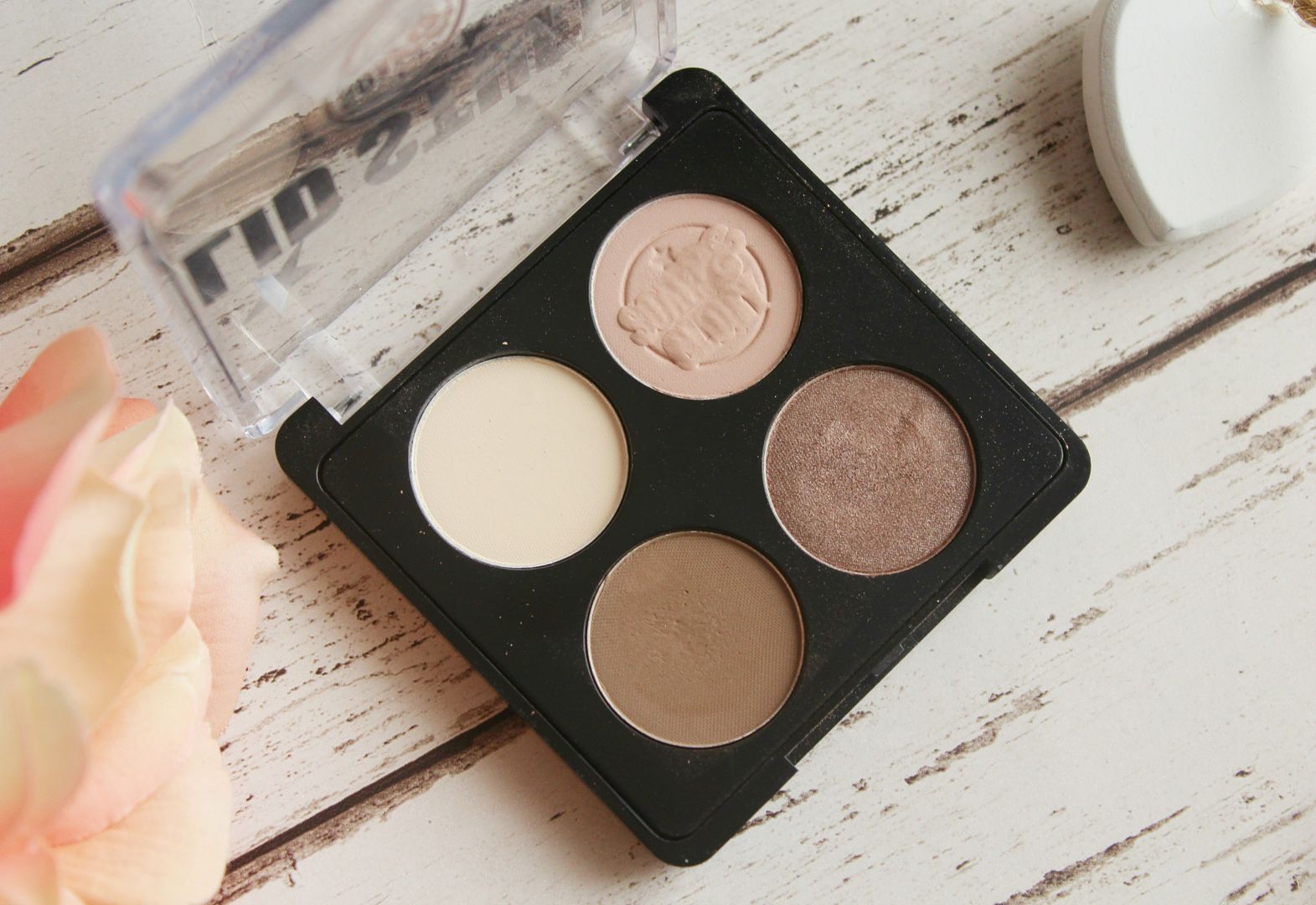 Soap And Glory Lide Stuff Eye Shadow Palette Quad In Whats Nude Vanilla Pink T Mudhoney Aubersheen Review Belle Amie Beauty Fashion Lifestyle Blog