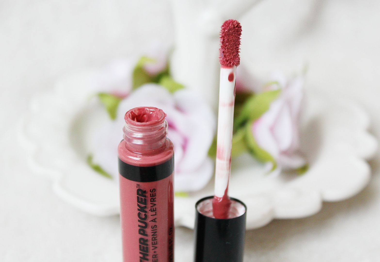 Soap And Glory Sexy Mother Pucker Lip Lacquers What Cha Ma Coral Charm Offensive Bold Spring Lips Wand Applicator Review Belle Amie UK Beauty Fashion Lifestyle Blog
