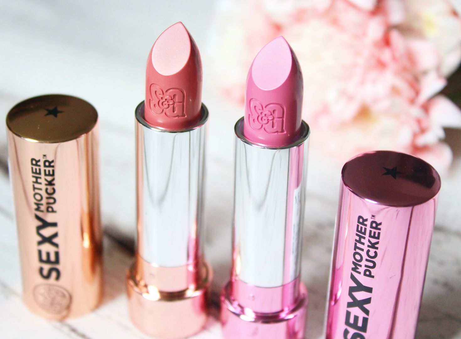 New Soap And Glory Sexy Mother Pucker Lipsticks Nude Pink Naked Talent Pink Up Girl Review Close Up Belle-Amie UK Beauty Fashion Lifestyle Blog