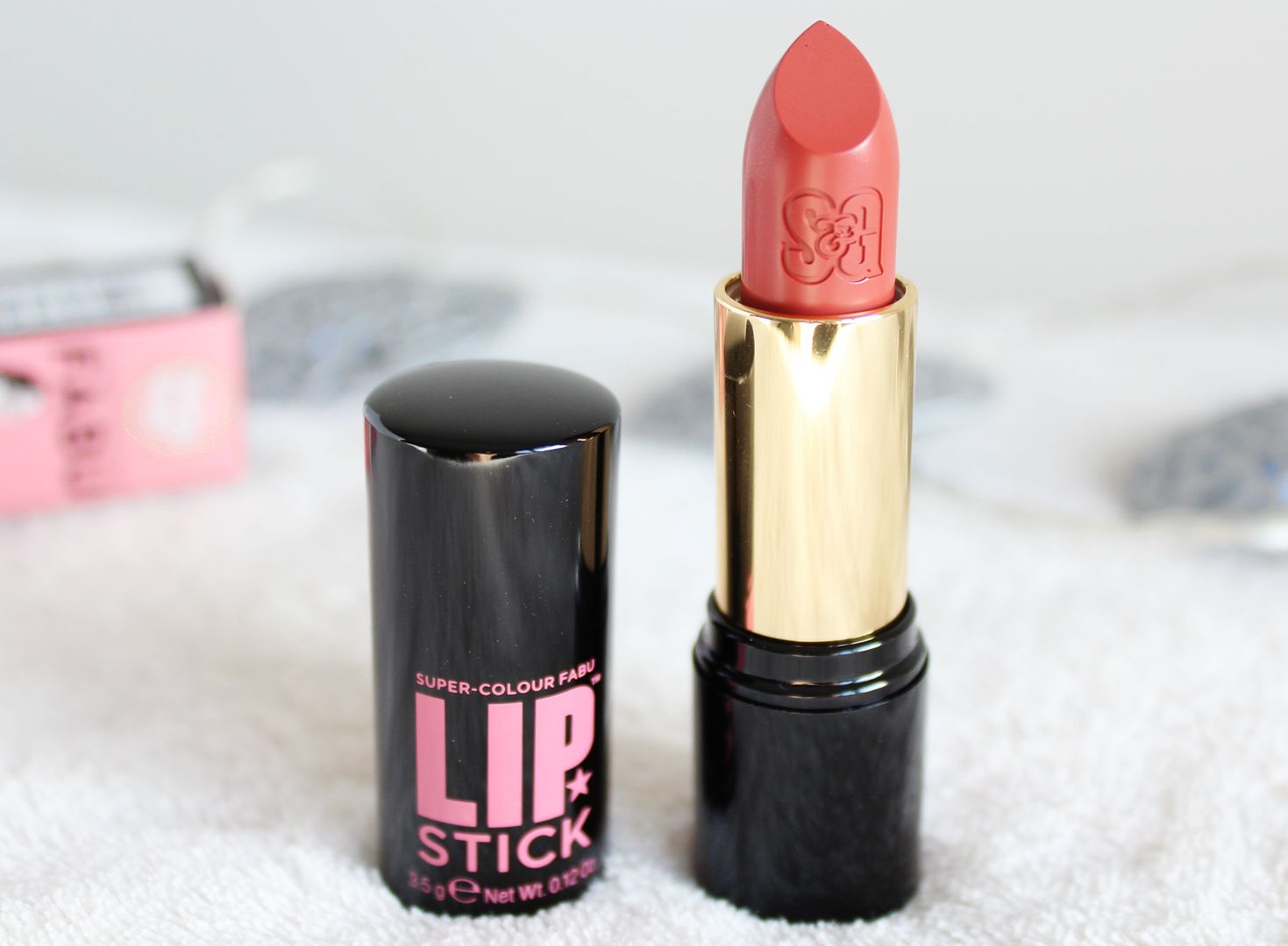 Every-Day-Red-Lip-Soap-And-Glory-Super-Colour-Fabu-Lipstick-Perfect-Day-Review-In-The-Tube-Packaging-Belle-Amie-UK-Beauty-Fashion-Lifestyle-Blog