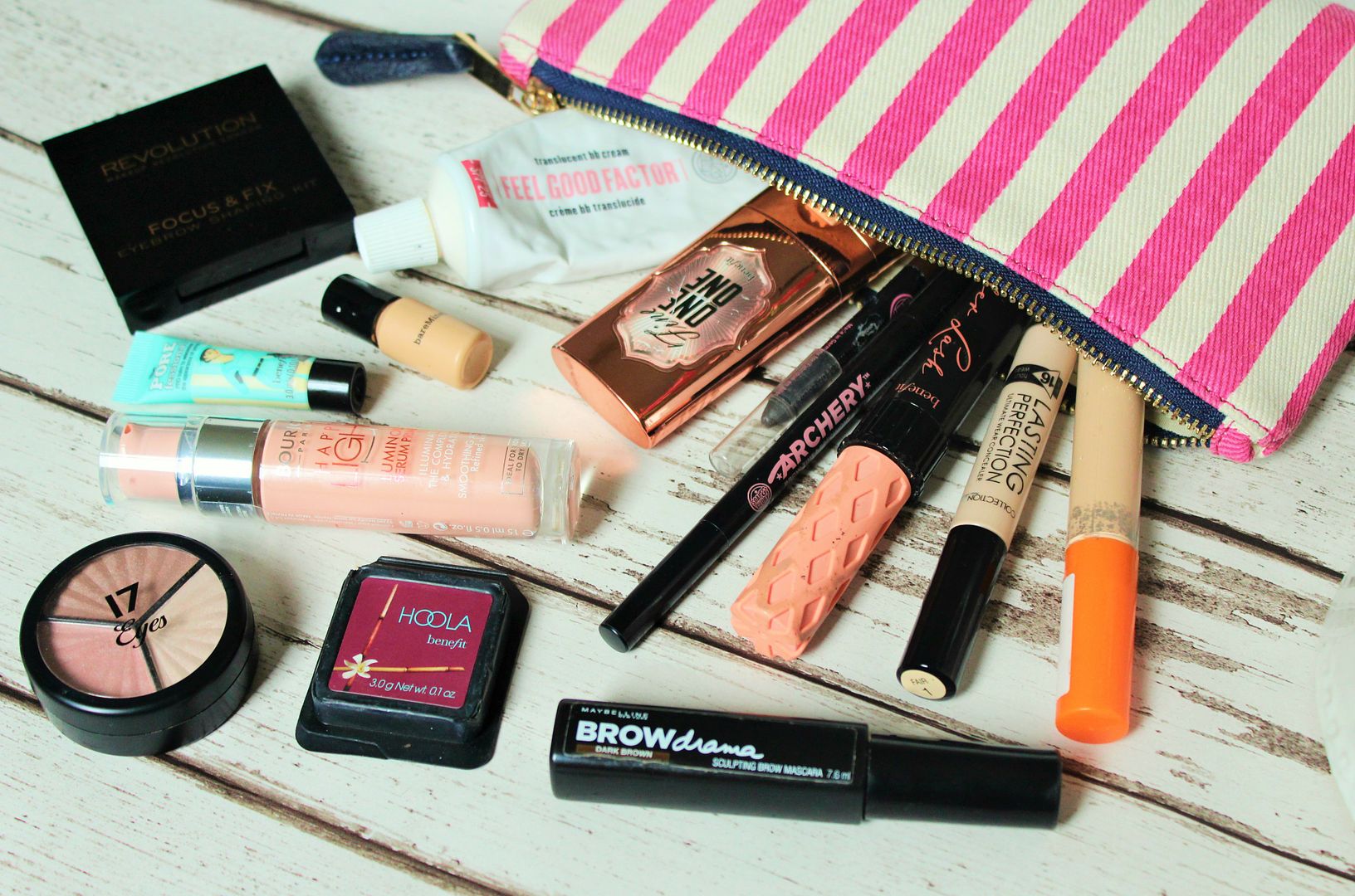 Whats In My Everyday Spring Summer 2016 Makeup Bag Belle-Amie UK Beauty Fashion Lifestyle Blog