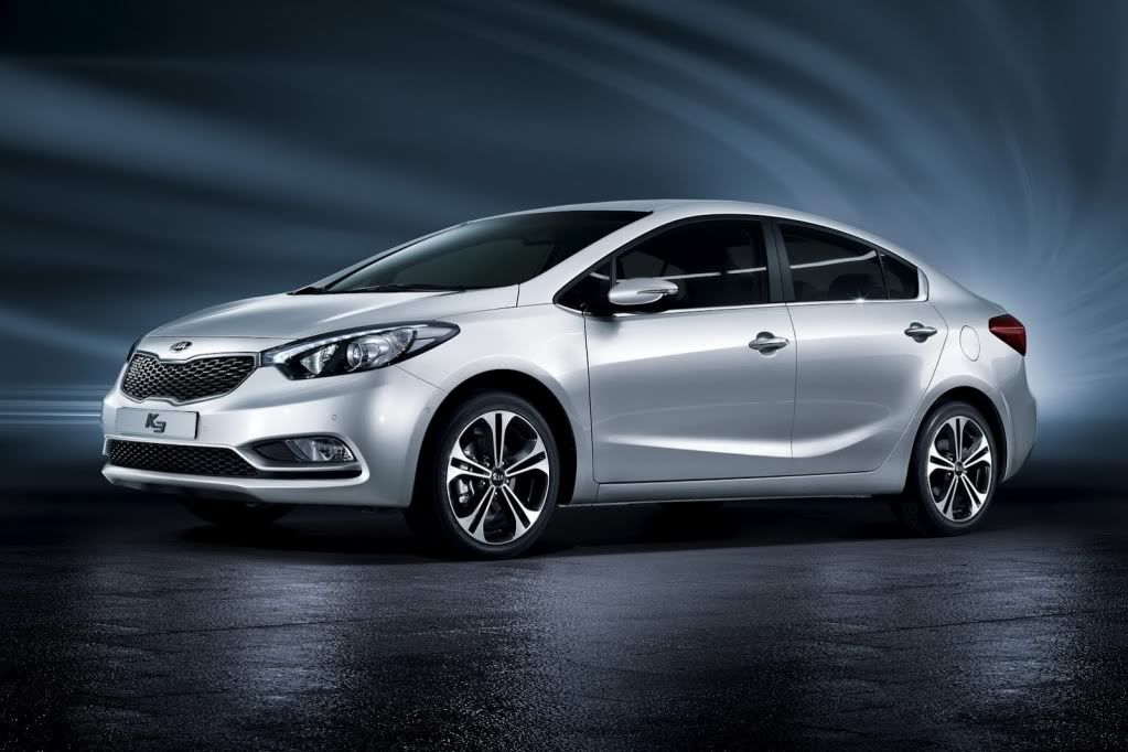 2013-Kia-Cerato-Forte-K3-Sedan-3.jpg