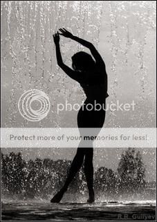 rain girl photo: Girl dancing in rain Dancingintherain2.jpg